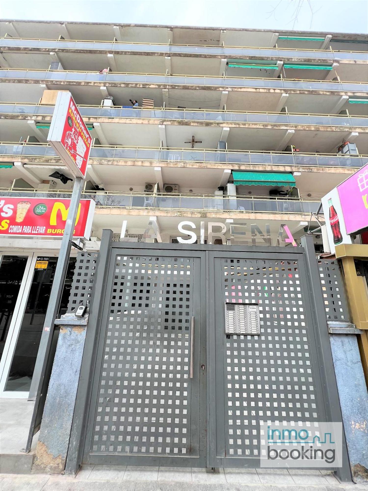 La Sirena Center *